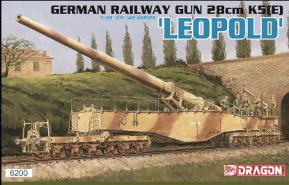 Picture of Germany Railway Gun 28cm K5(E) 'Leopold' with metal barrel and artillery crew figures