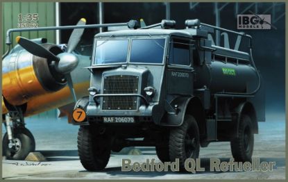 Picture of Bedford QL Refueller - 